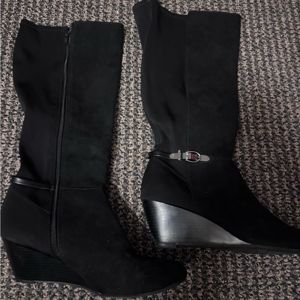 Dana Buchman Black Wedge Boots size 9